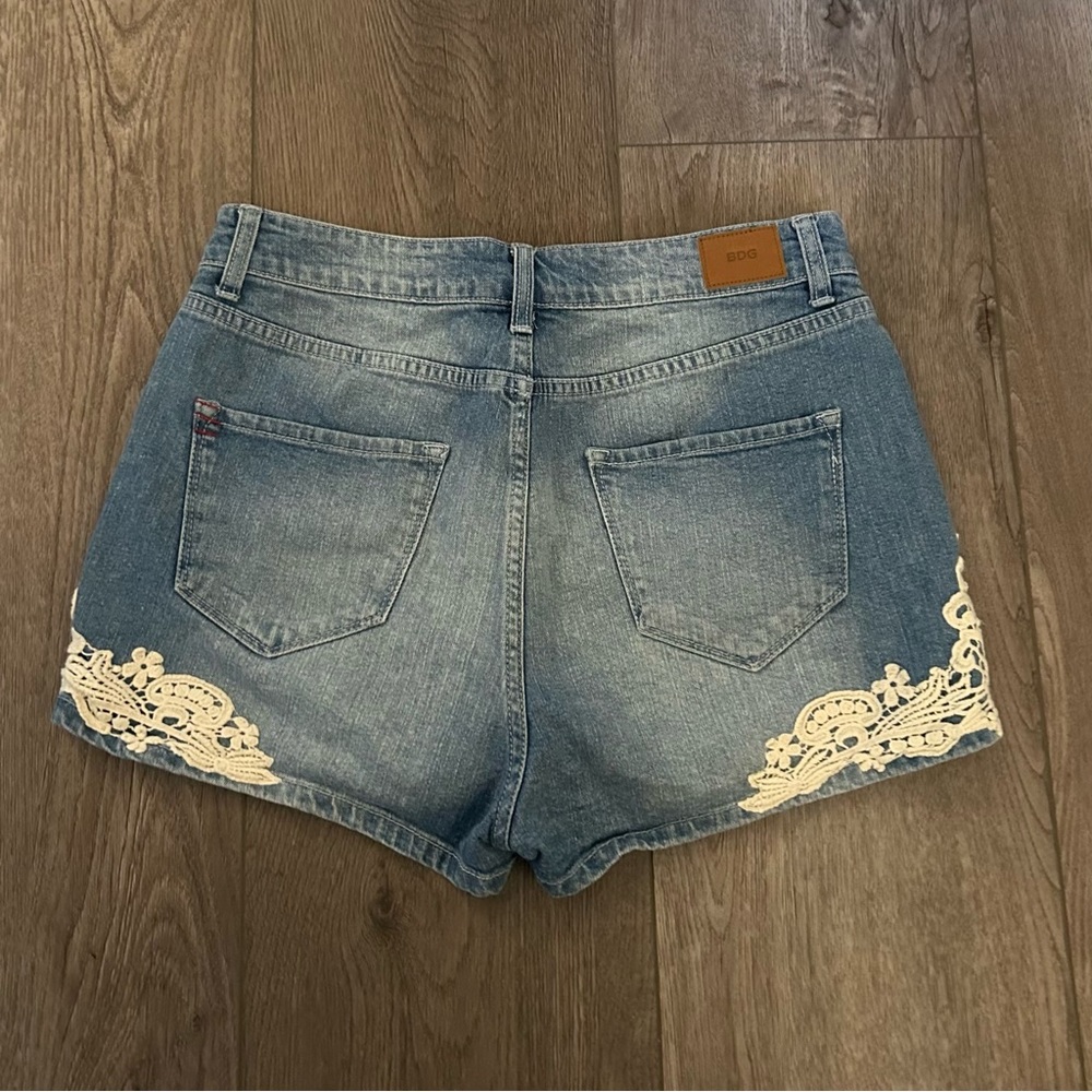 Urban Outfitters BDG  High Rise Shortie Jean Shorts Size 30 - Picture 4 of 7